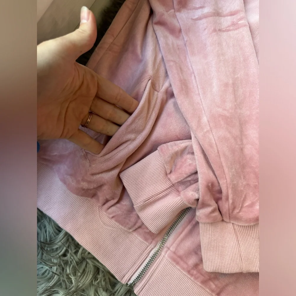 Mrs George Mean Girls Mom Halloween Costume - Picture 11 of 12